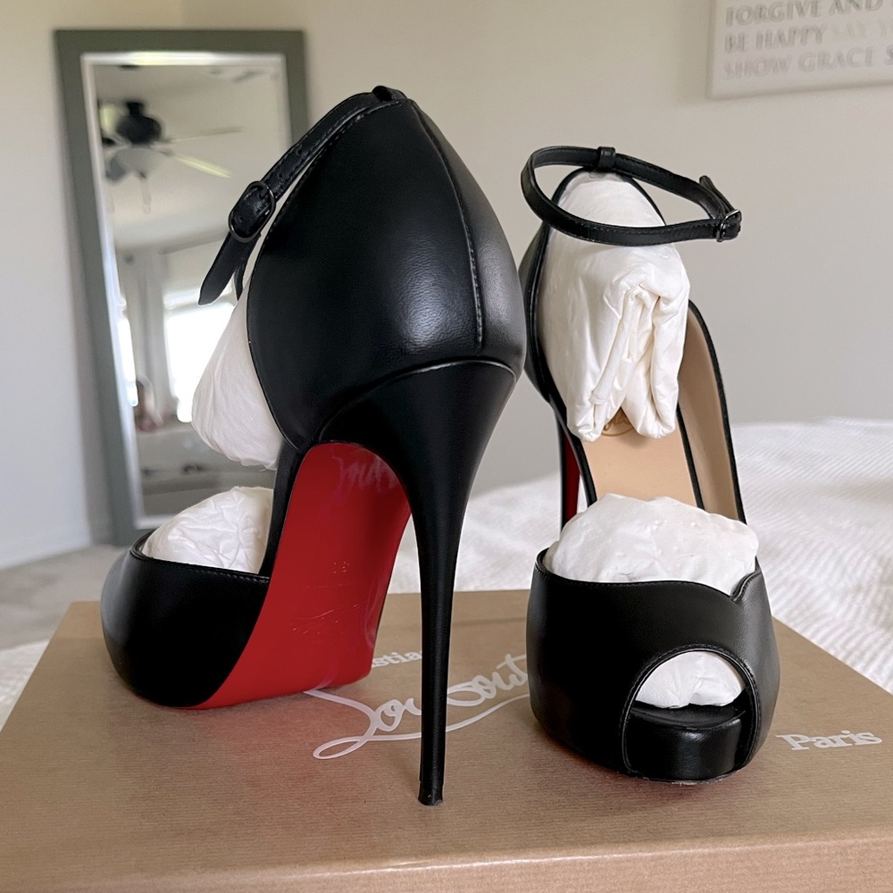 Christian Louboutin Peep Toe Black Heel Size 38 100% Authentic